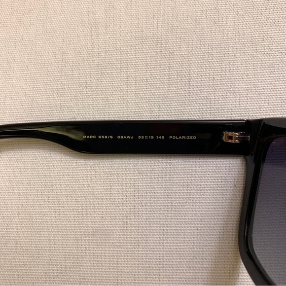 MARC JACOBS Embossed Logo Square Sunglasses — Glossy Black & Grey Gradient Lens - Picture 14 of 17